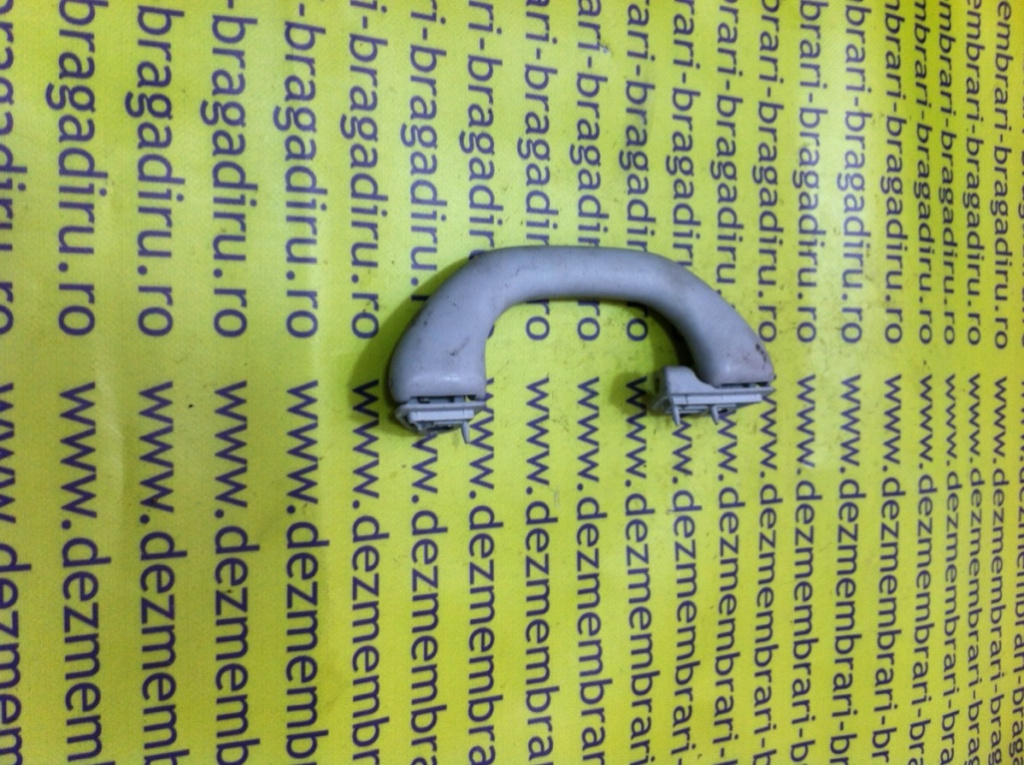 Maner plafon stanga spate Volkswagen Bora [1998 - 2005] Sedan 1.6 16V MT (105 hp) (1J2)