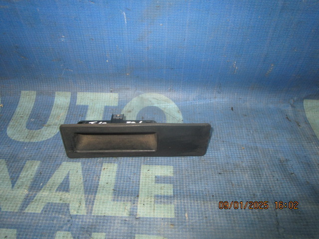 Maner portbagaj BMW F10 ; 7368752 (switch)