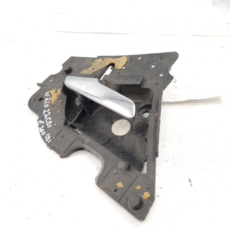 Maner Portiera Interior Mercedes-Benz E-Class (W210) 1995-2003 Spate Dreapta A2107660254