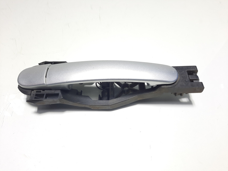 Maner stanga fata, cod 6Q4839885, Skoda Octavia 2 Combi (1Z5) (id:375459)