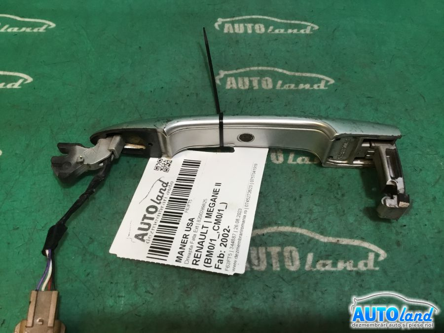 Maner Usa 8200289825 Dreapta Fata Ext Renault MEGANE II BM0/1 ,CM0/1 2002