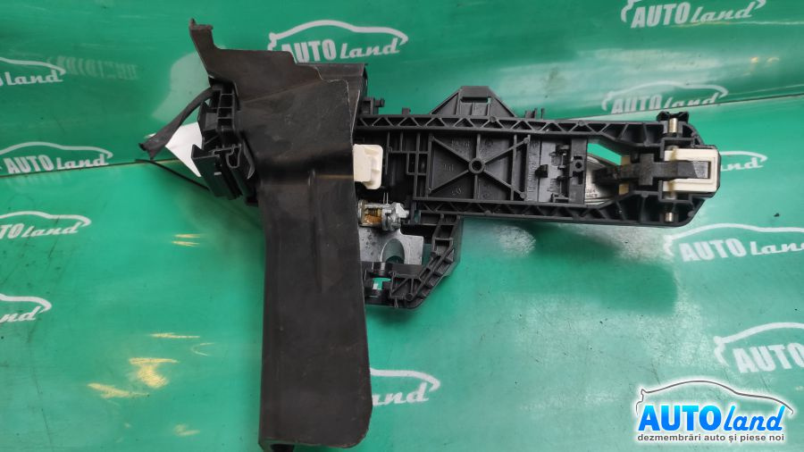 Maner Usa A2047230114 Stanga Fata + Suport Mercedes-Benz C-CLASS W204 2007