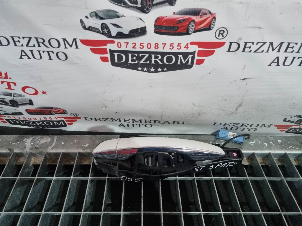 Maner usa + antimoniu usa stanga fata / spate Citroen DS5 cod piesa : 9686433780