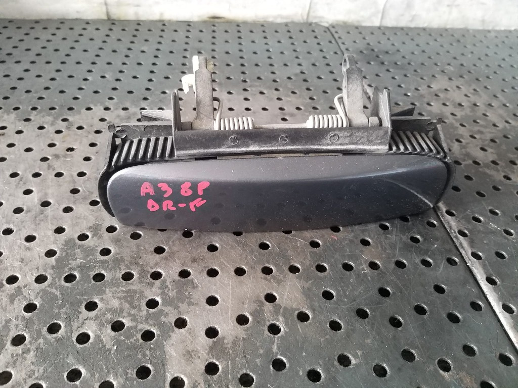 Maner usa dreapta fata audi a3 8p 4b0839885
