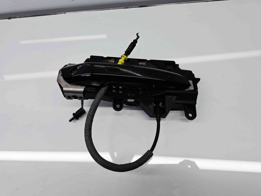 Maner usa dreapta fata Audi A4 (8W2, B9)