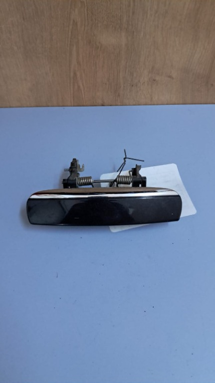 Maner usa dreapta fata Audi A6 C6 an 2011 cod 4F0837208B
