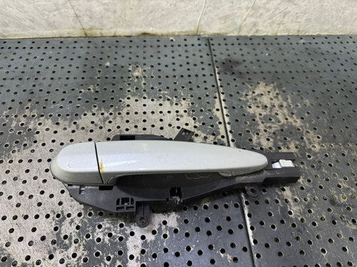 Maner usa dreapta fata bmw seria 3 e90