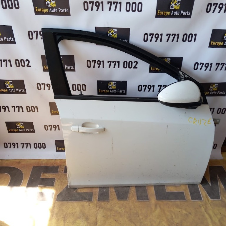 Maner usa dreapta fata Chevrolet Cruze 1.7 D Hatchback cod motor LUD an 2012