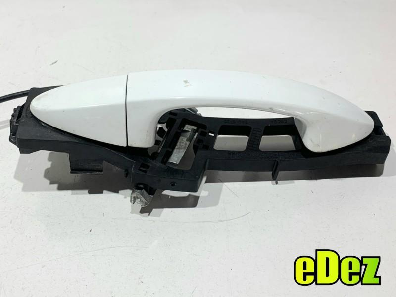 Maner usa dreapta fata culoare alba Ford Fiesta 7 facelift (2013-2017) [MK7]