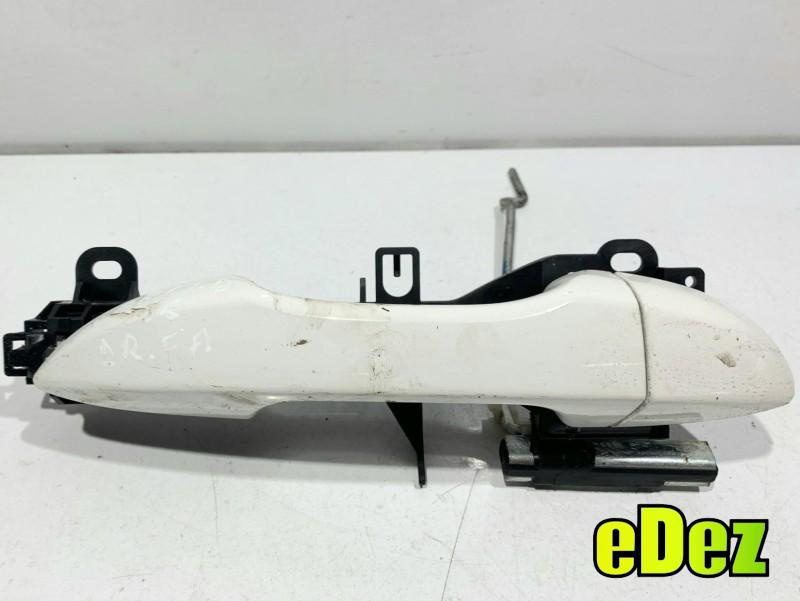 Maner usa dreapta fata culoare alba Toyota Corolla (2012-2018)