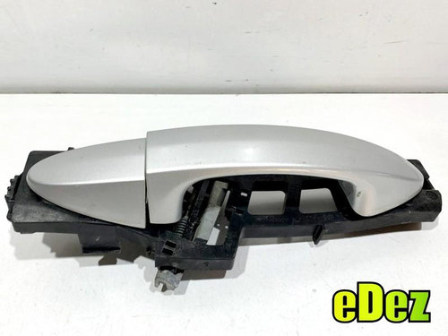Maner usa dreapta fata culoare moondust silver (metallic) Ford Fiesta 7 (2008-2012) [MK7]