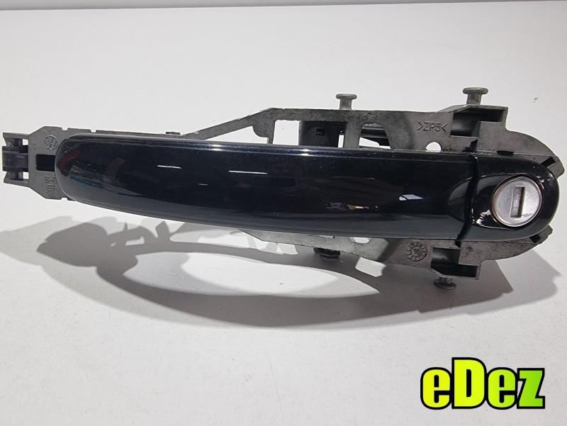 Maner usa dreapta fata culoare negru - lc9x Volkswagen Golf 6 plus (2009-2014)