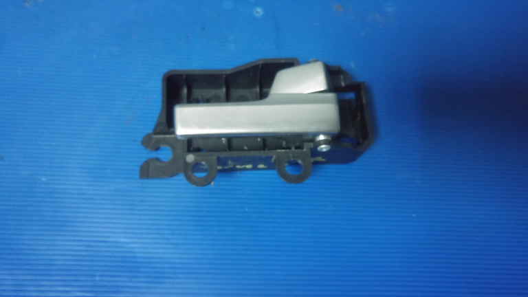 Maner usa dreapta fata ford focus 2 3m51-r22600
