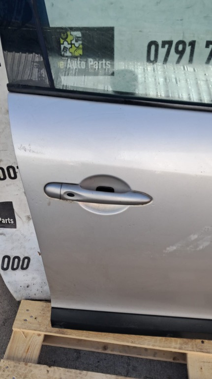Maner usa dreapta fata keyless Renault Megane 3 an 2010