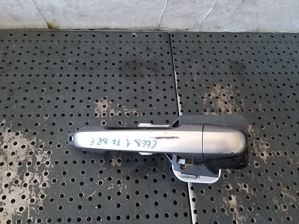 Maner usa dreapta fata kia ceed 1