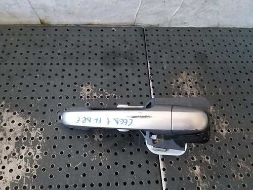 Maner usa dreapta fata kia ceed 1