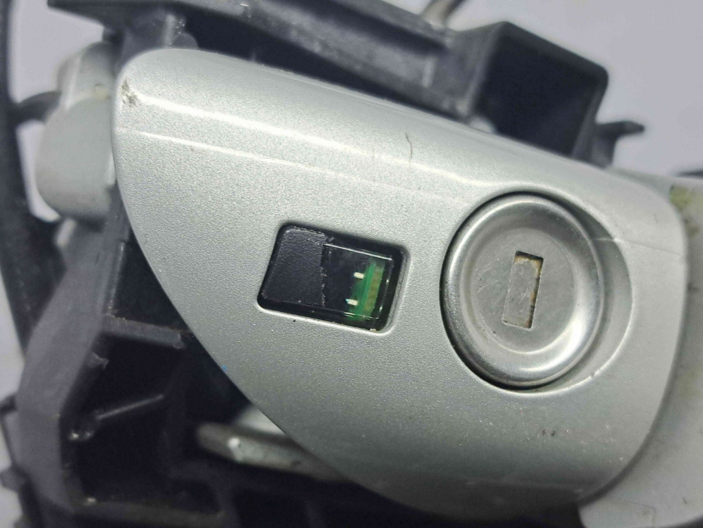 Maner usa dreapta fata Mercedes Clasa B (W245) [Fabr 2005-2011] 761 Argintiu polar