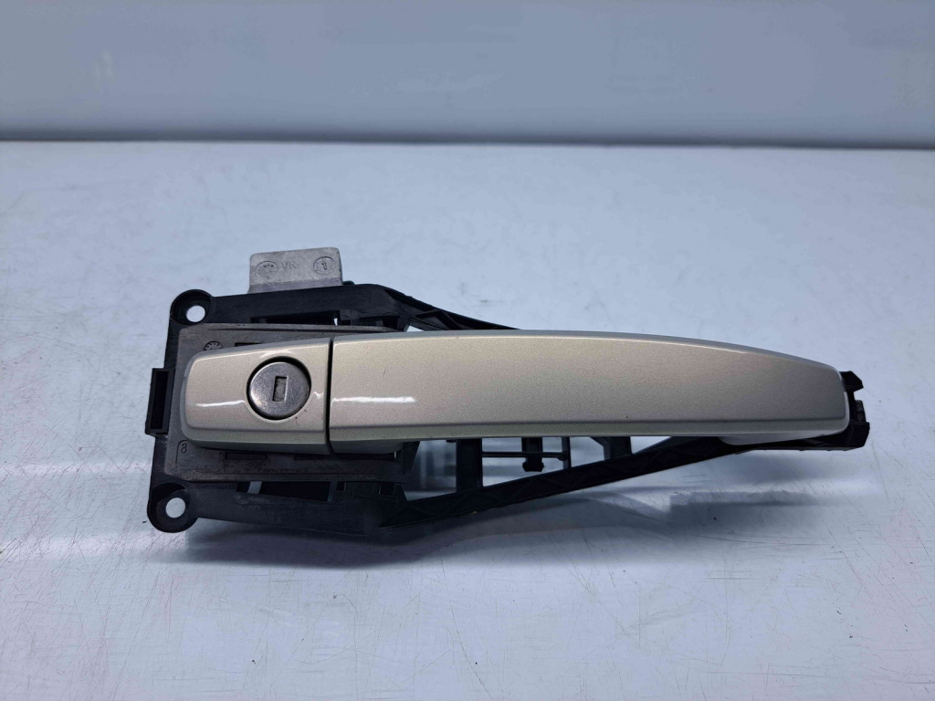 Maner usa dreapta fata Opel Zafira B (A0