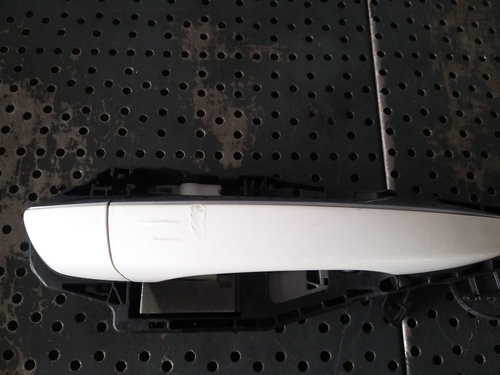 Maner usa dreapta fata opel zafira e life 9686433680u