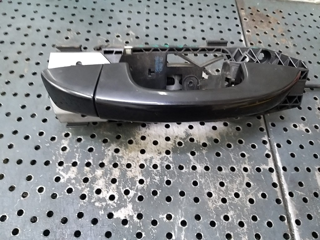 Maner usa dreapta fata vw golf 6 5k 5n0837885g