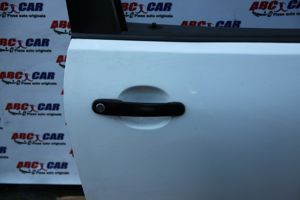 Maner usa dreapta fata VW Polo 9N in 2 usi model 2004