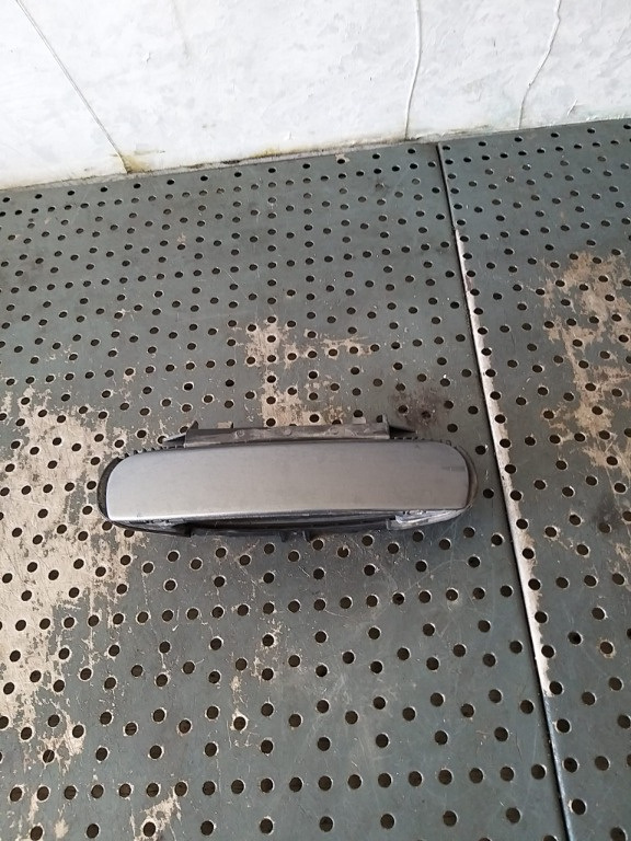 Maner usa dreapta spate audi a3 8p 4b0839885