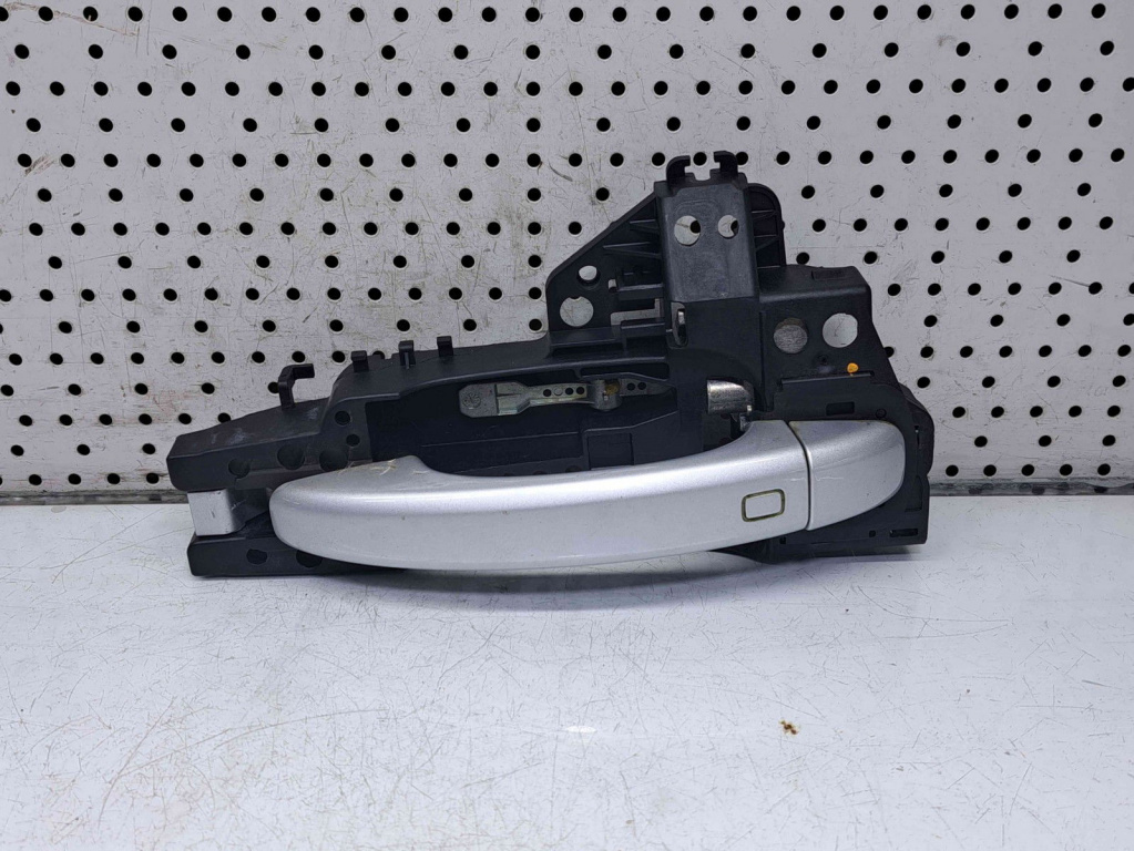 Maner usa dreapta spate Audi A4 (8K5, B8) Avant [Fabr 2008-2015] LX7W