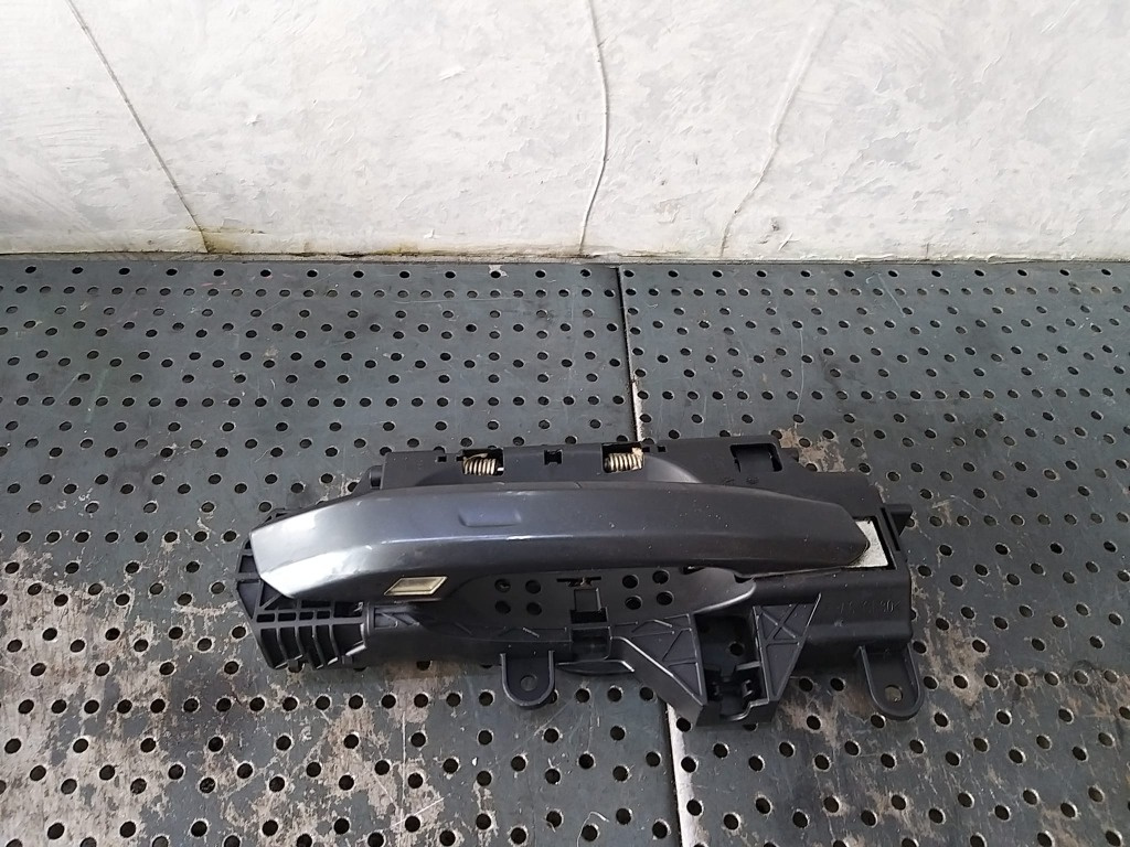 Maner usa dreapta spate audi a4 b9 8w 8w02837812a