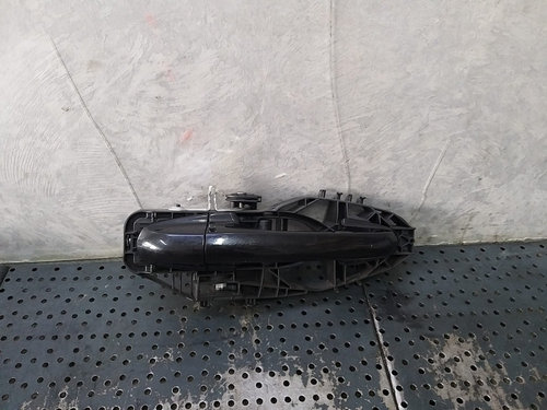 Maner usa dreapta spate ford puma j2k cf7