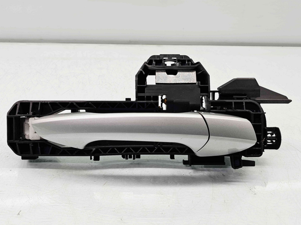 Maner usa dreapta spate Mercedes Clasa A (W176) [Fabr 2012-2018] 761 Argintiu polar