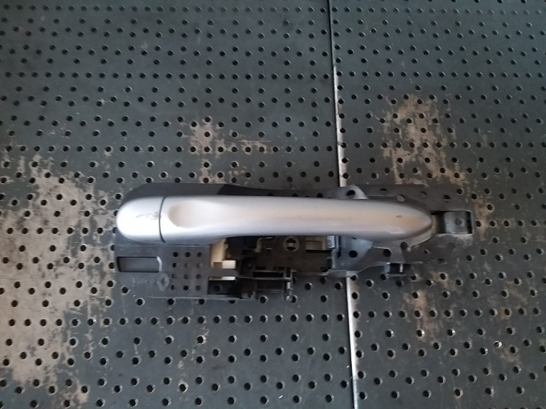 Maner usa dreapta spate renault scenic 3 806060041r
