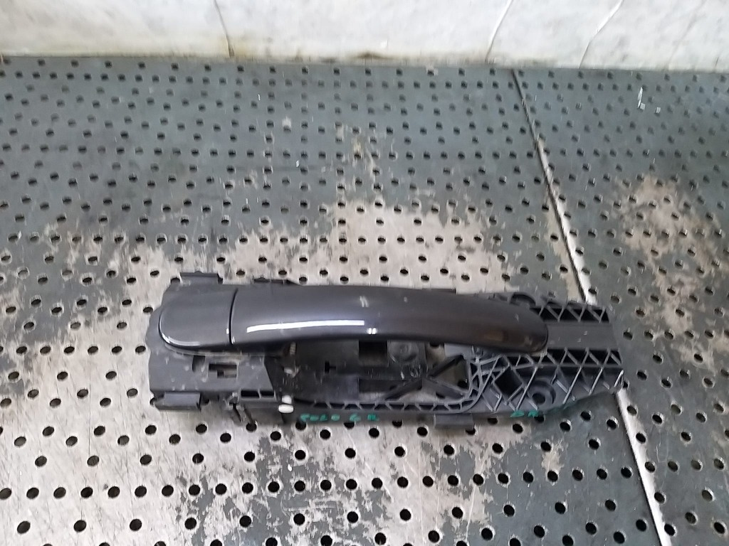 Maner usa dreapta spate vw polo 6r