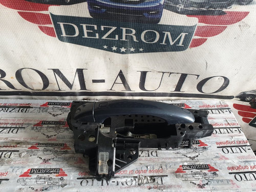 Maner usa exterior cu antimoniu dreapta fata Audi A4 B8 cod piesa : 8T02837886