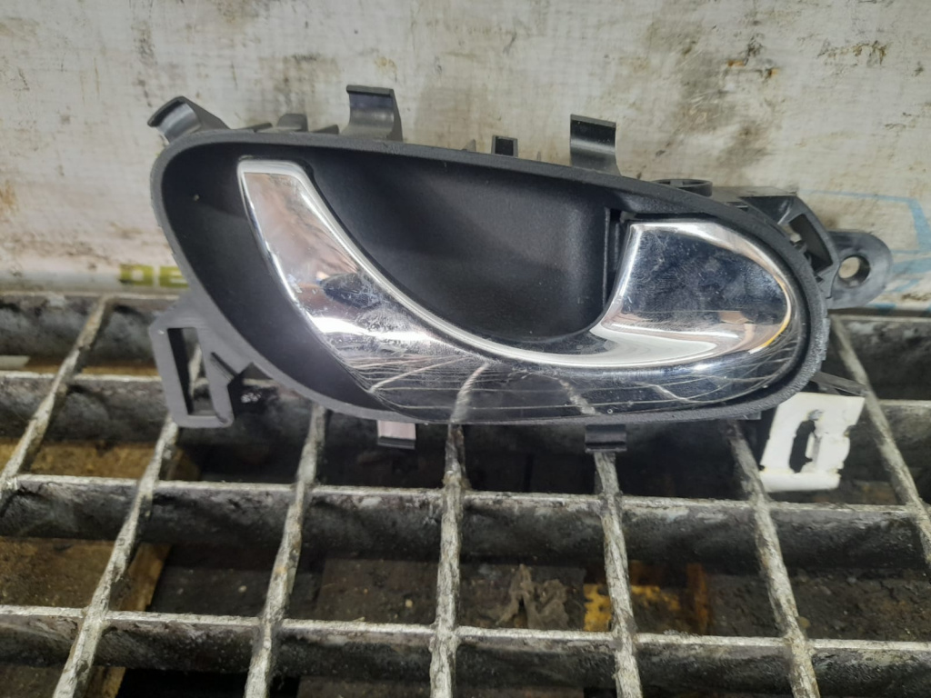 Maner usa fata 806704EA0A Renault Kadjar [2015 - 2018] 1.6 dci R9M414