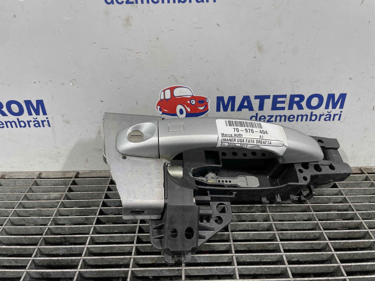 MANER USA FATA DREAPTA AUDI A1 - - (2010