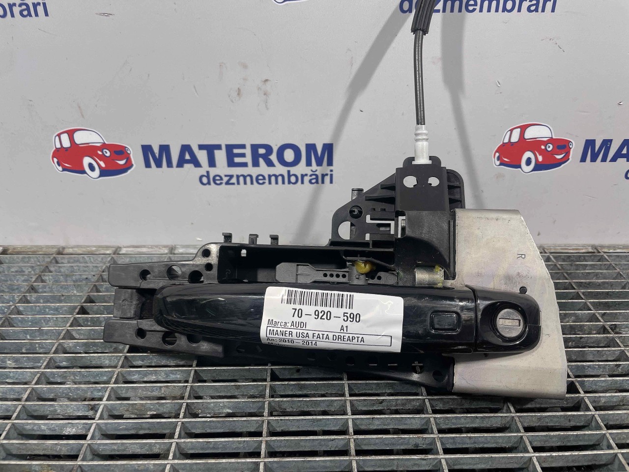 MANER USA FATA DREAPTA AUDI A1 - - (2010 2014)