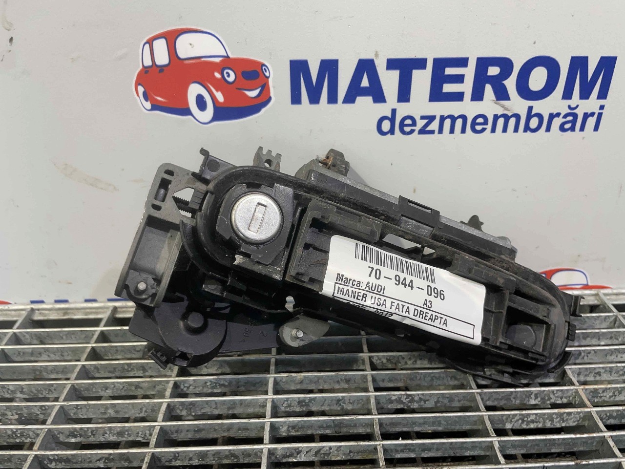 MANER USA FATA DREAPTA AUDI A3 A3 - - (2007 2012)