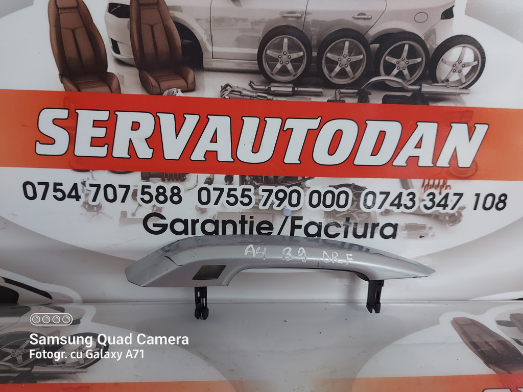 Maner usa fata dreapta Audi A4 (2015-2019) [8W2, B9] 2.0 Motorina 2017