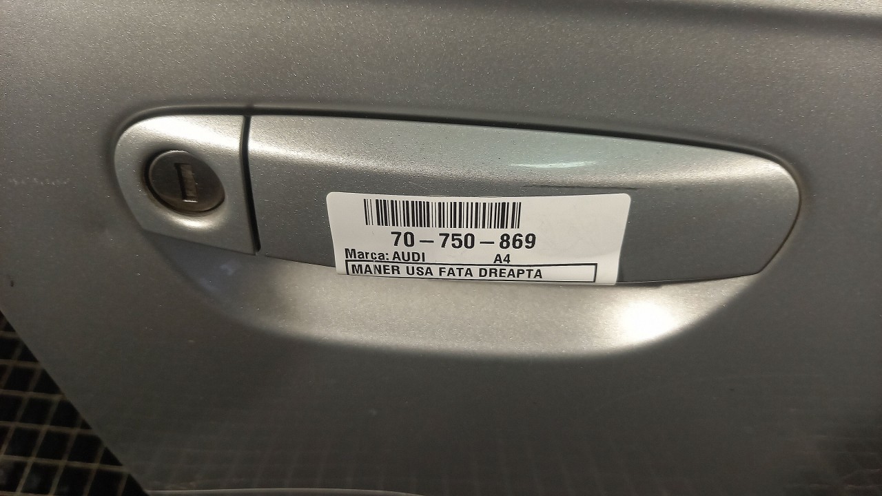 MANER USA FATA DREAPTA AUDI A4 A4 - - (2004 2007)