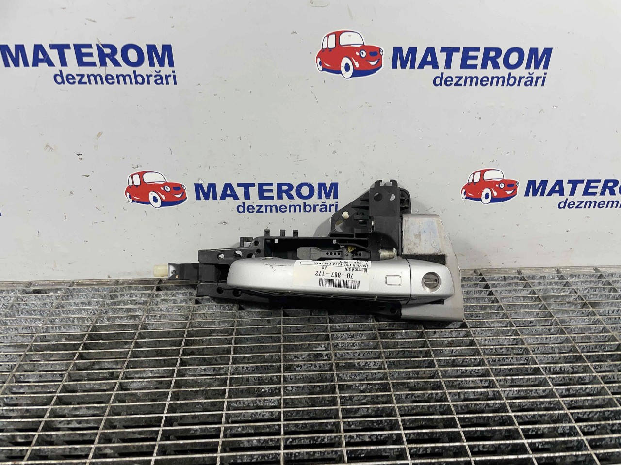 MANER USA FATA DREAPTA AUDI A8 A8 - - (2010 2013)