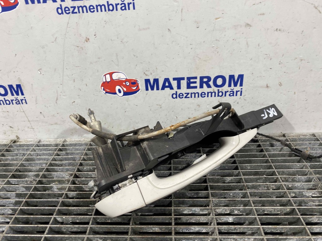 MANER USA FATA DREAPTA BMW SERIA 3 E 90 - - (2007 2012)
