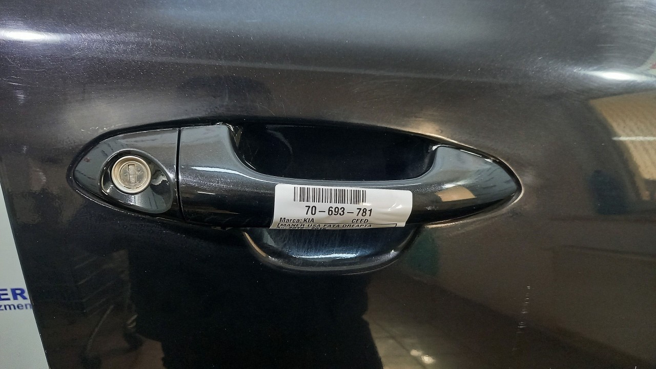 MANER USA FATA DREAPTA KIA CEED - - (2012 2015)