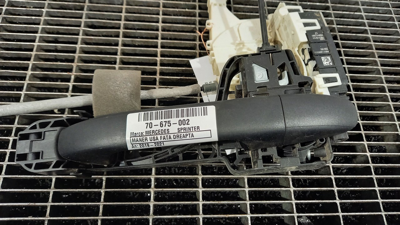 MANER USA FATA DREAPTA MERCEDES SPRINTER SPRINTER - - (2019 2021)