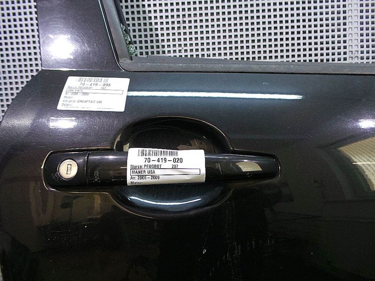 MANER USA FATA DREAPTA PEUGEOT 207 - - (2006 2009)