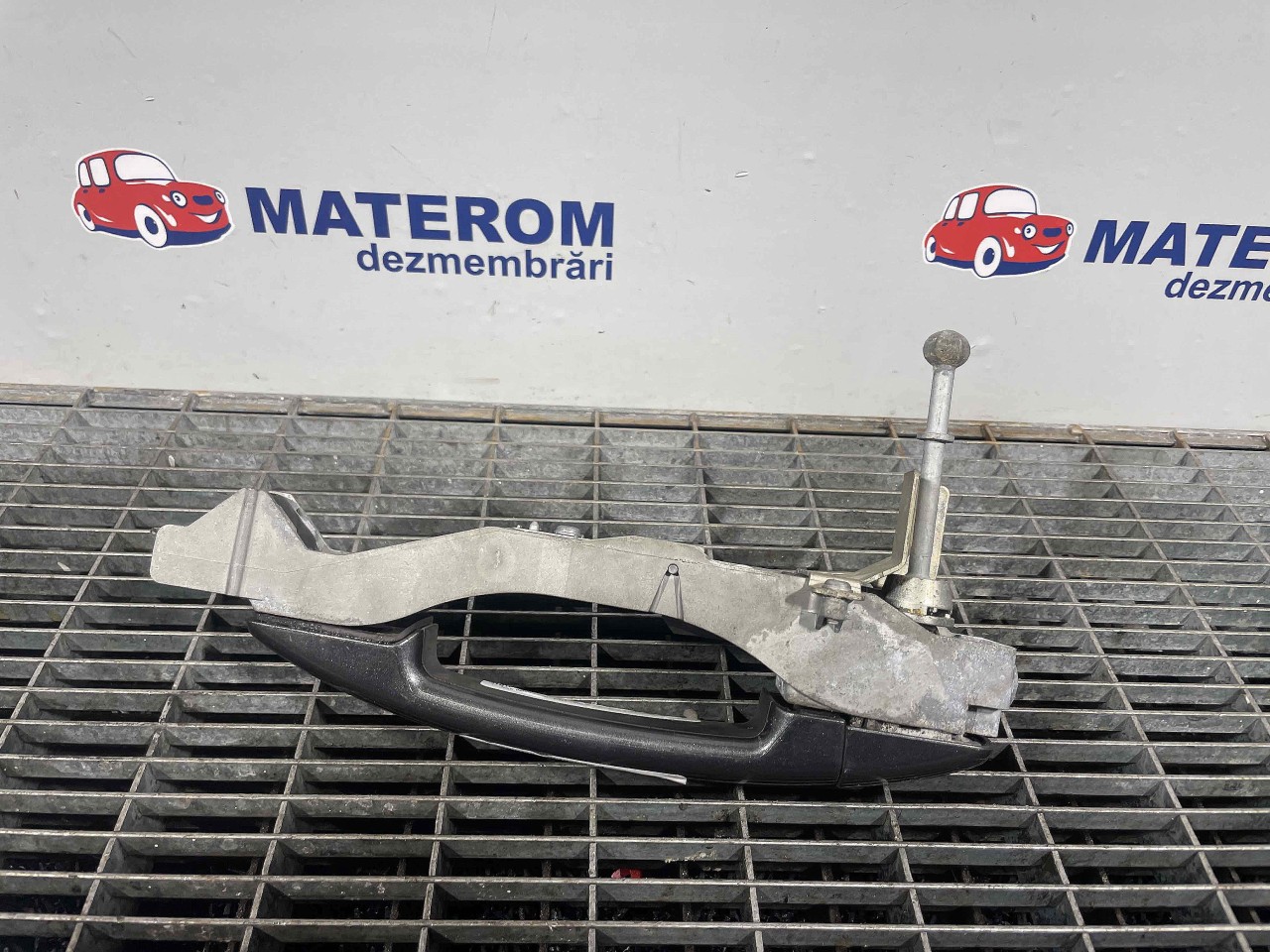 MANER USA FATA DREAPTA PEUGEOT 3008 - - (2008 2013)