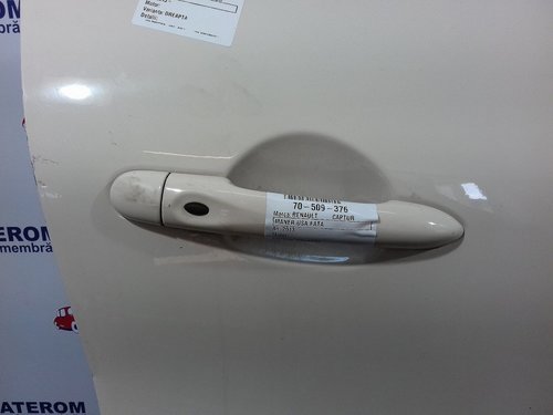 MANER USA FATA DREAPTA RENAULT CAPTUR - - (2013 2016)