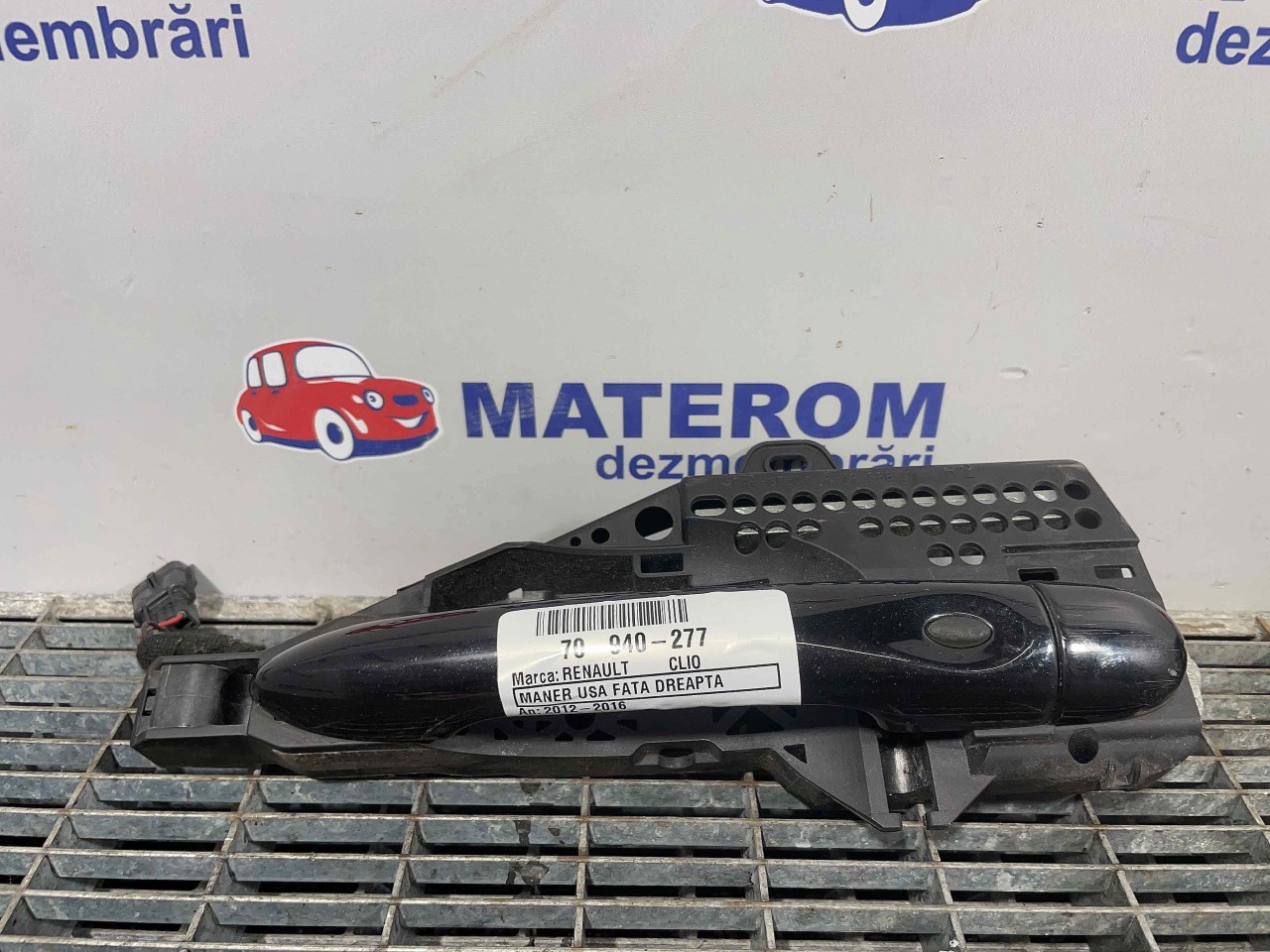 MANER USA FATA DREAPTA RENAULT CLIO - - (2012 2016)