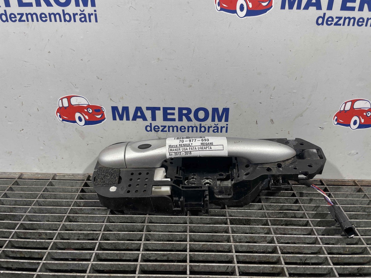 MANER USA FATA DREAPTA RENAULT MEGANE - - (2012 2016)