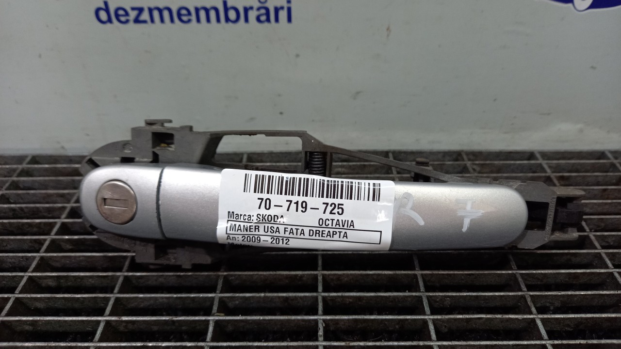 MANER USA FATA DREAPTA SKODA OCTAVIA - -