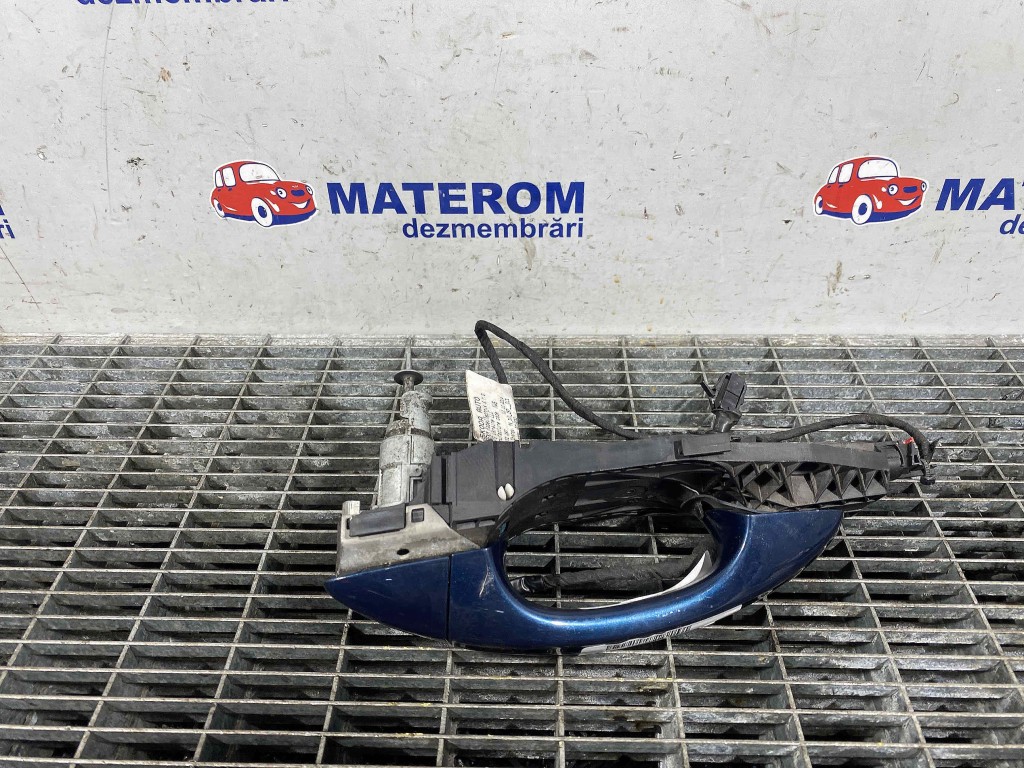 MANER USA FATA DREAPTA SKODA SUPERB - - 